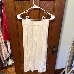 Elegant White Cable Knit Skirt